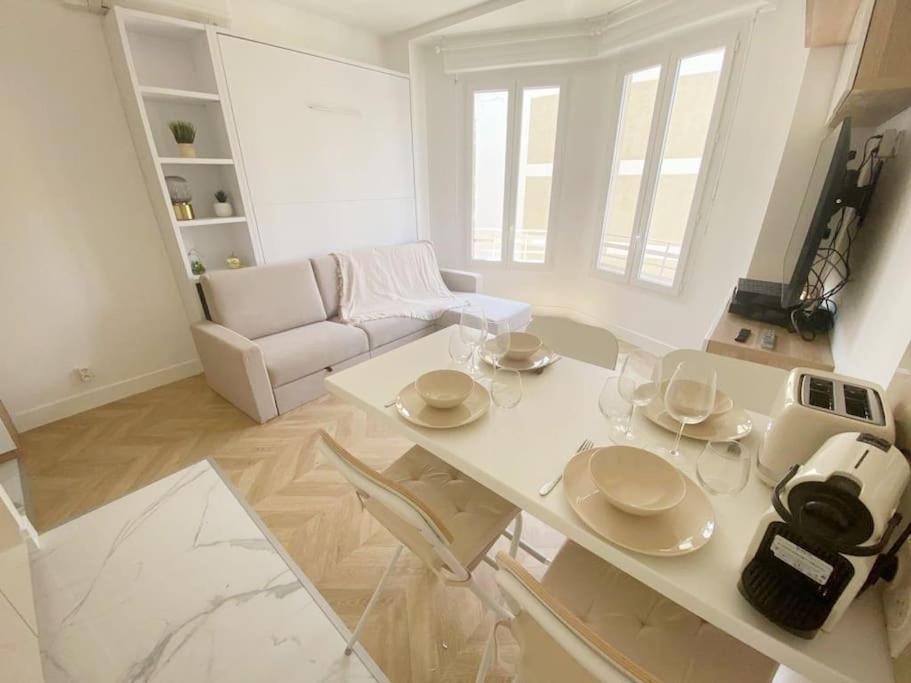 Appartement 2P Idealement Place Juan Les Pins ภายนอก รูปภาพ